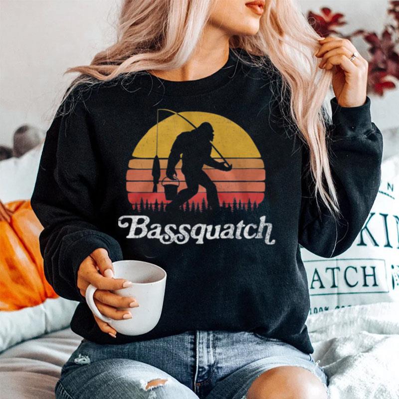 Bigfoot Fishing Bassquatch Vintage Retro Sweater